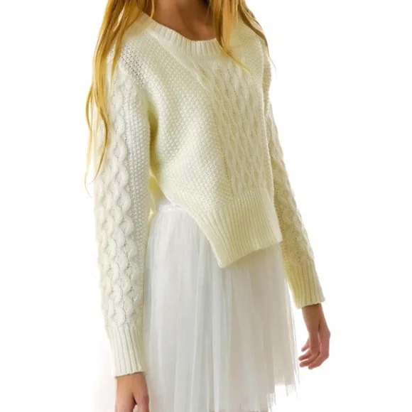 UNIF Chloe Cream Split Side Cropped Sweater Top ✨ - Picture 4 of 7